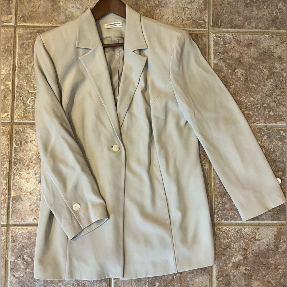 Valerie Stevens 100% Silk Vintage Blazer with Shoulder Pads - Tan